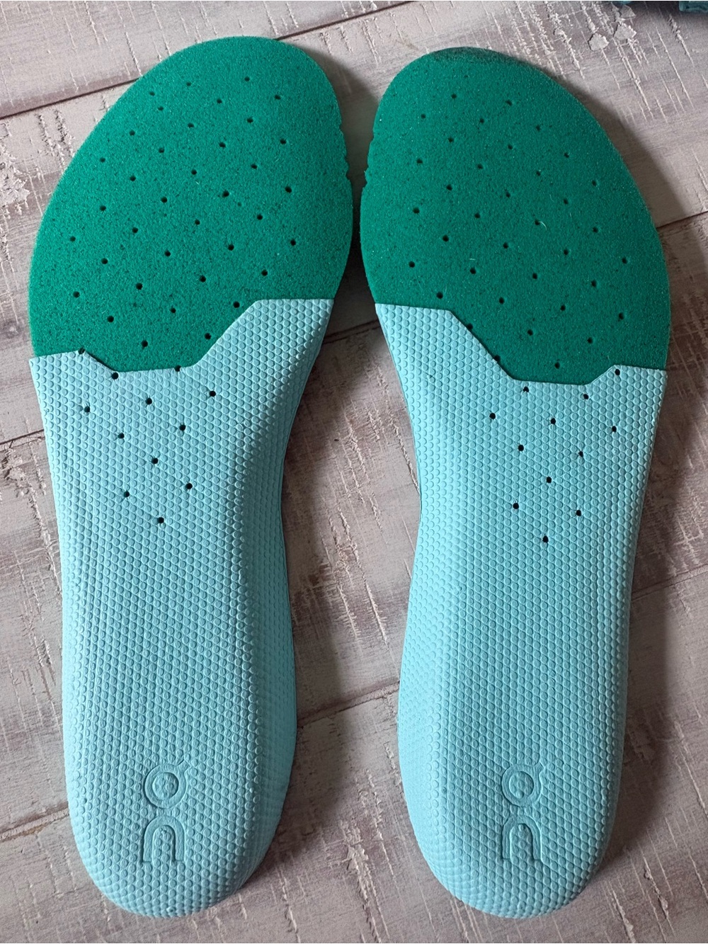 On Running Cloud Surfer in Teal and Charcoal - Picture 5 of 10